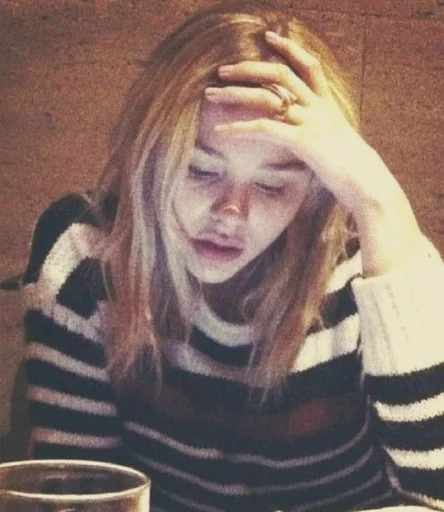 🙎 Стикер «chloe grace moretz» для Telegram