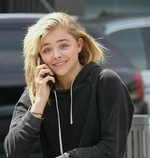 📱 Стикер «chloe grace moretz» для Telegram