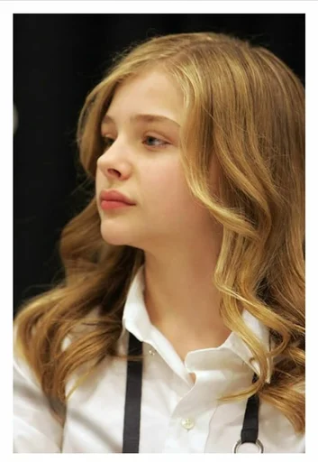 🤤 Стикер «chloe grace moretz» для Telegram