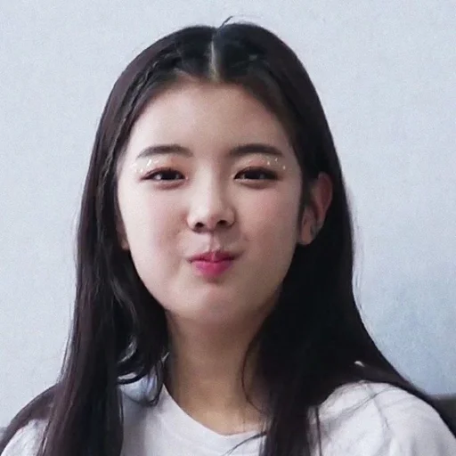 🌾 Стикер «Itzy Lia» для Telegram
