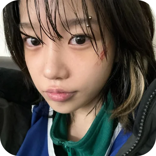 💇 Стикер «Чун Хи 222» для Telegram