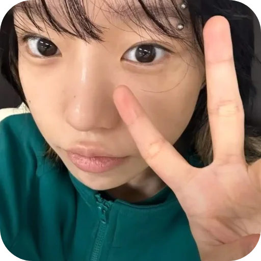 💇 Стикер «Чун Хи 222» для Telegram