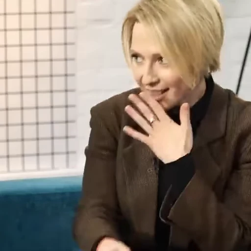 🤭 Стикер «Яна Чурикова» для Telegram
