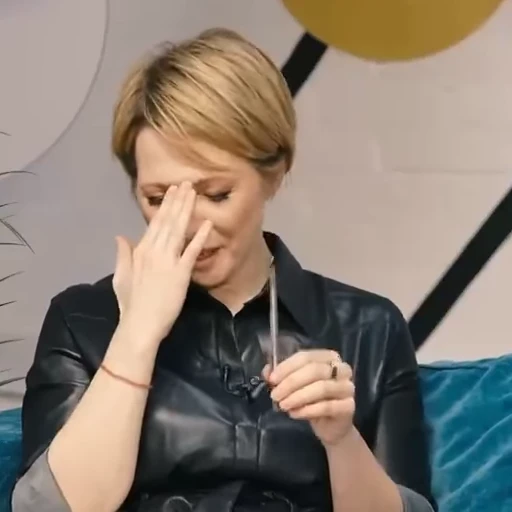 🤕 Стикер «Яна Чурикова» для Telegram