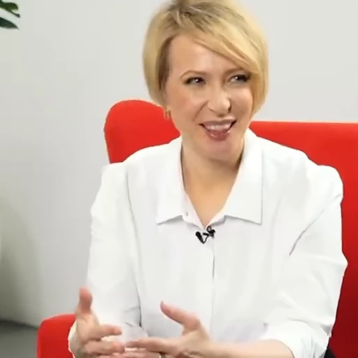 🙂 Стикер «Яна Чурикова» для Telegram