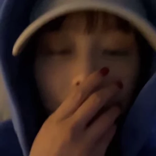 🗯 Стикер «chuu / LOONA» для Telegram