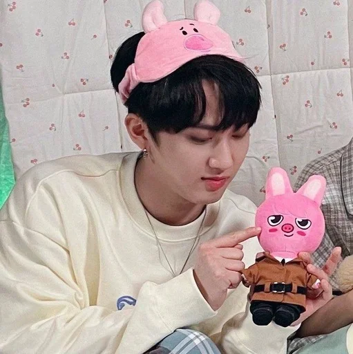 🙂 Стикер «chang binnie» для Telegram