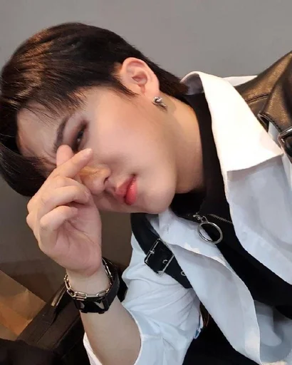 ♥️ Стикер «chang binnie» для Telegram