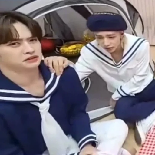 🤢 Стикер «stray kids memes» для Telegram