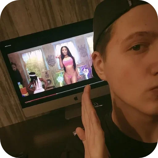 🫦 Стикер «цмх мой отчим» для Telegram
