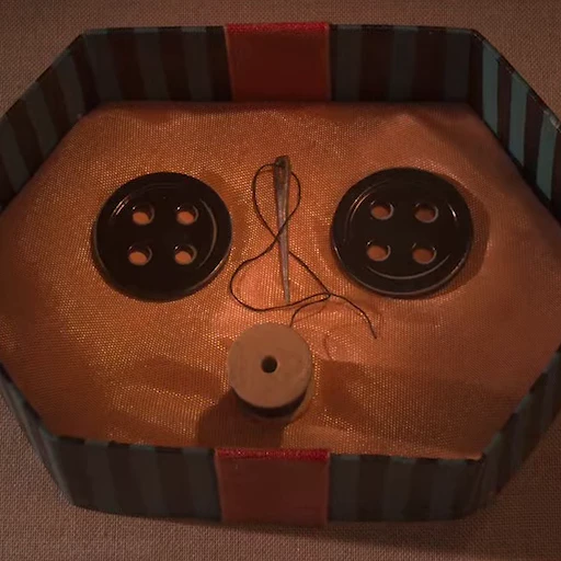 😨 Стикер «Coraline» для Telegram