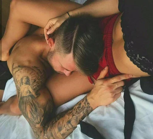 😍 Стикер «Couple Love Romantic» для Telegram