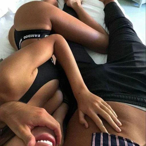 😍 Стикер «Couple Love Romantic» для Telegram
