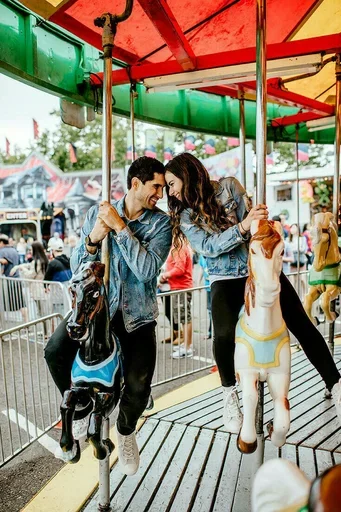 😍 Стикер «Couple Love Romantic» для Telegram