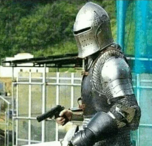 🔫 Стикер «Crusader onee chan» для Telegram