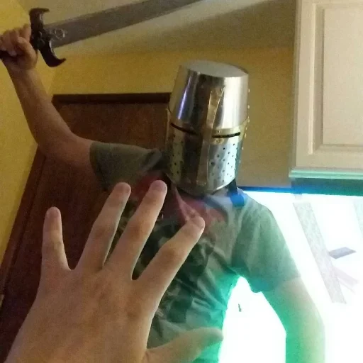 ✋ Стикер «Crusader onee chan» для Telegram
