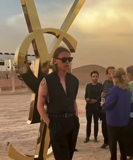 🤩 Стикер «Jamie Campbell Bower²Wilh El Mina» для Telegram