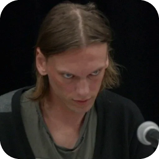 🦄 Стикер «Jamie Campbell Bower²Wilh El Mina» для Telegram
