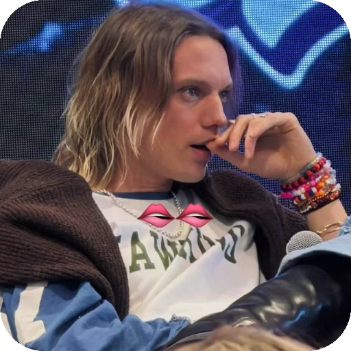 🦄 Стикер «Jamie Campbell Bower²Wilh El Mina» для Telegram
