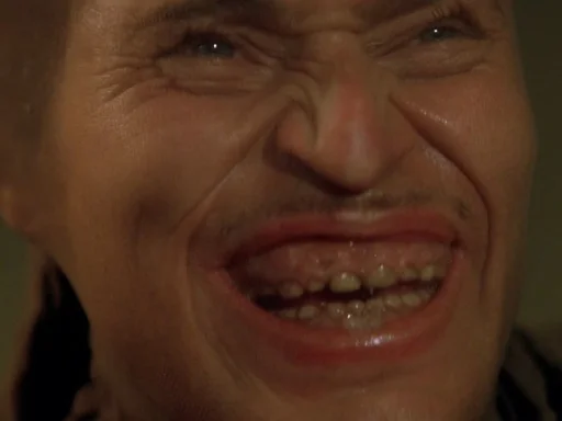 😂 Стикер «Willem Dafoe» для Telegram