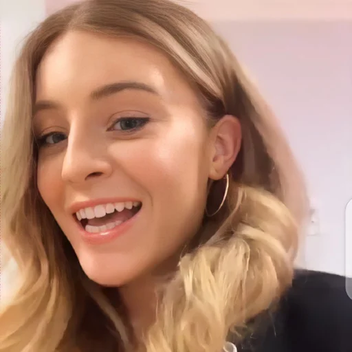 🍟 Стикер «DAISY KEECH» для Telegram