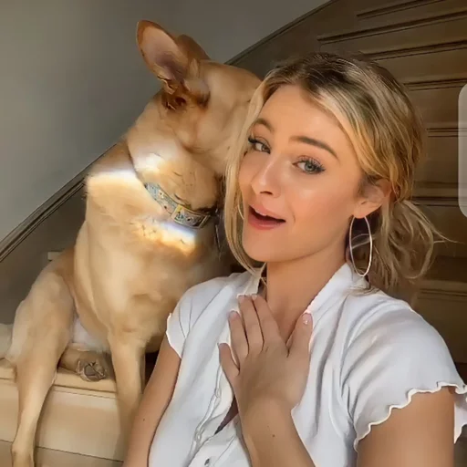 🍟 Стикер «DAISY KEECH» для Telegram