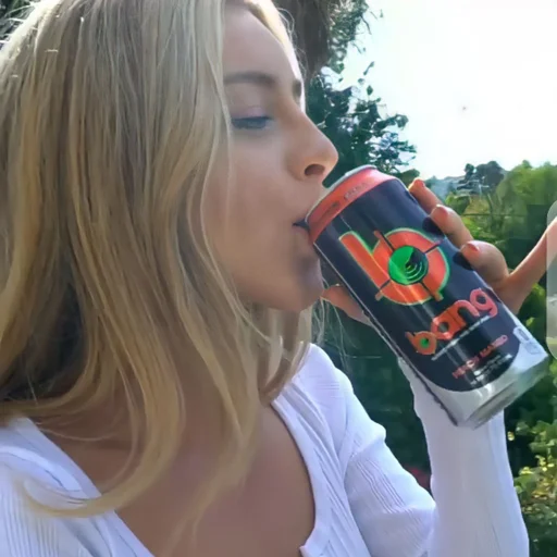 🍟 Стикер «DAISY KEECH» для Telegram