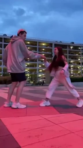 💃 Стикер «Dancing Videostickers» для Telegram
