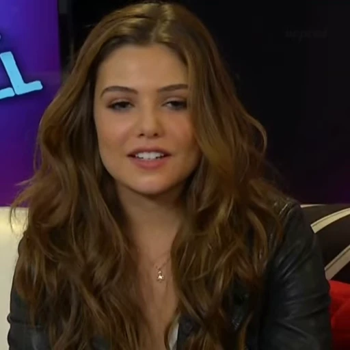 🌟 Стикер «Danielle Campbell» для Telegram