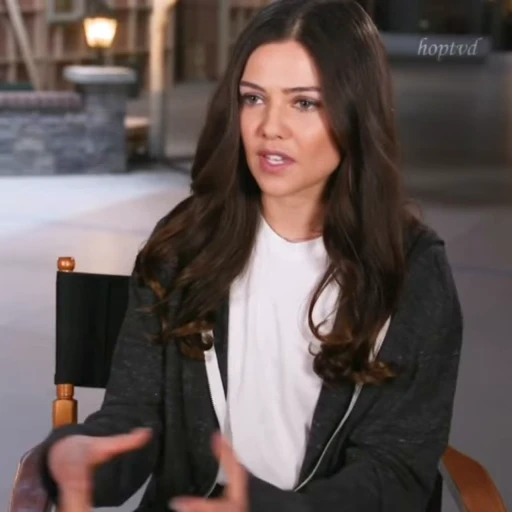 🌟 Стикер «Danielle Campbell» для Telegram