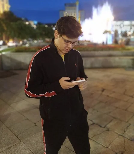 🤪 Стикер «Данил Шевченко пиксель» для Telegram