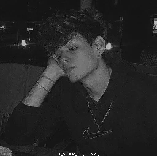 😕 Стикер «DARLING» для Telegram