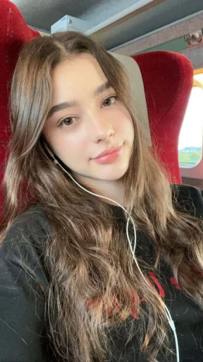🦋 Стикер «Dasha» для Telegram
