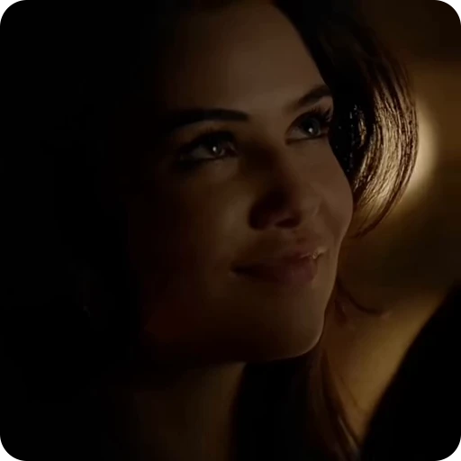 🎄 Стикер «Freya Mikaelson» для Telegram