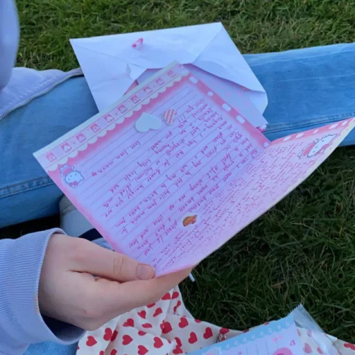 💌 Стикер «lουε αeshτeτic» для Telegram