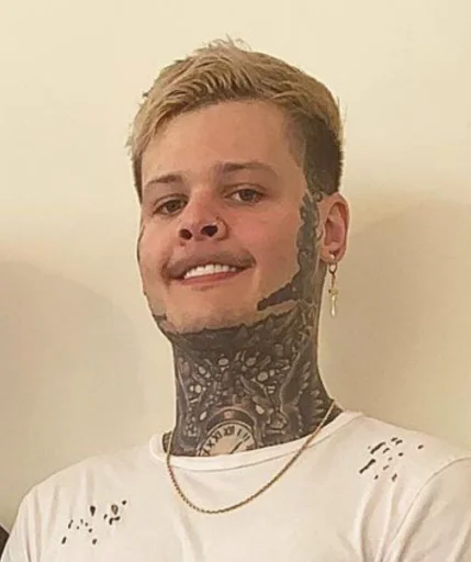 🤏 Стикер «deathcoremedia» для Telegram