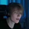 Стикер 4 😏 Дипинс