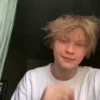 Стикер 49 😏 Дипинс