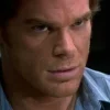 Стикер 33 🔪 Набор эмоджи по сериалу «Dexter Декстер»