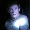 Стикер 45 🔪 Набор эмоджи по сериалу «Dexter Декстер»