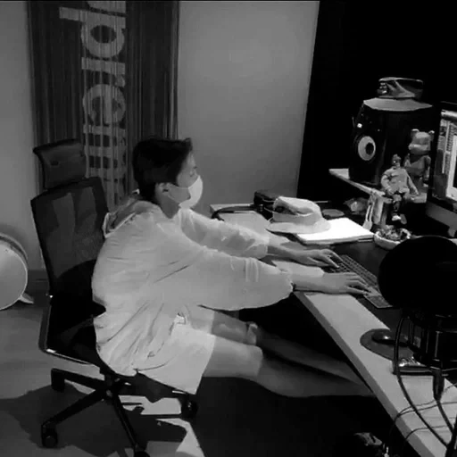 🖥️ Стикер «J Hope» для Telegram
