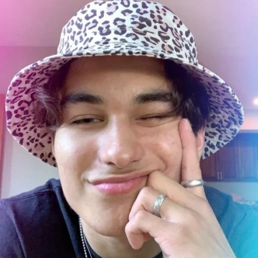 💜 Стикер «cute boys» для Telegram