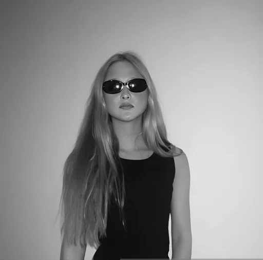 🤩 Стикер «Devon Aoki» для Telegram