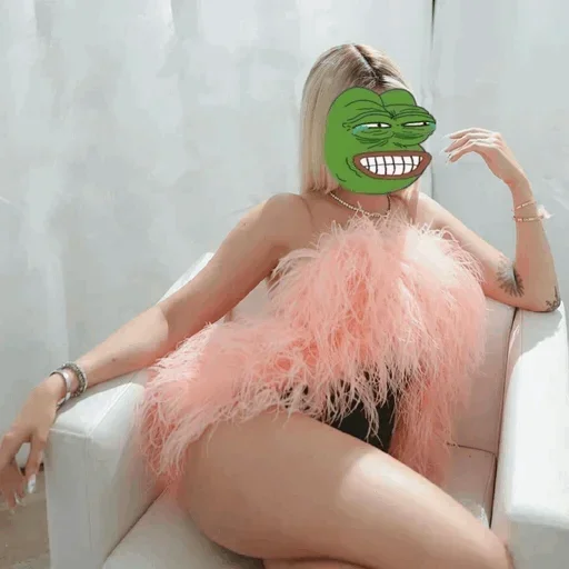 🍥 Стикер «Девушка Пепе» для Telegram