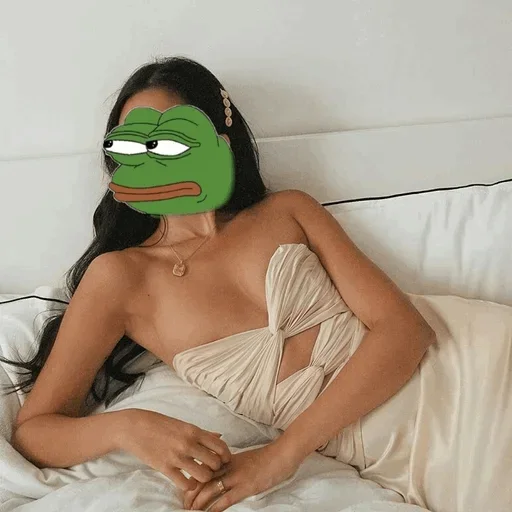 🍥 Стикер «Девушка Пепе» для Telegram
