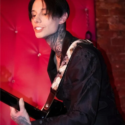 🎸 Стикер «Дмитрий Матвеев» для Telegram