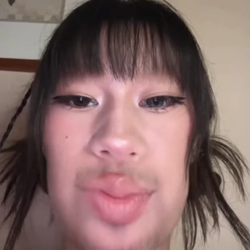 🥰 Стикер «Динкрю и Карюся» для Telegram
