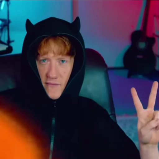 ✌ Стикер «DK Даня Кашин» для Telegram