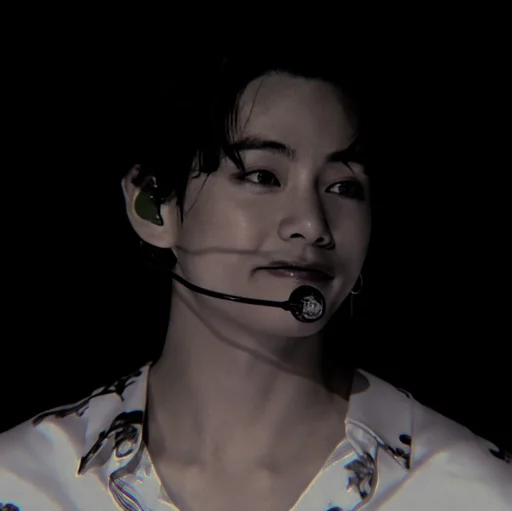 🎧 Стикер «kim taehyung bts» для Telegram