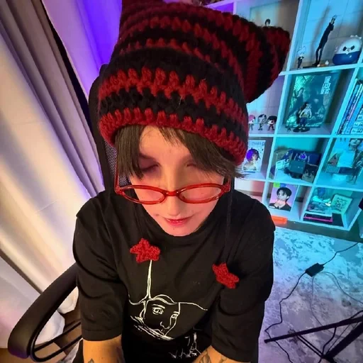 🌟 Стикер «илья коряков/mzlff(2)» для Telegram